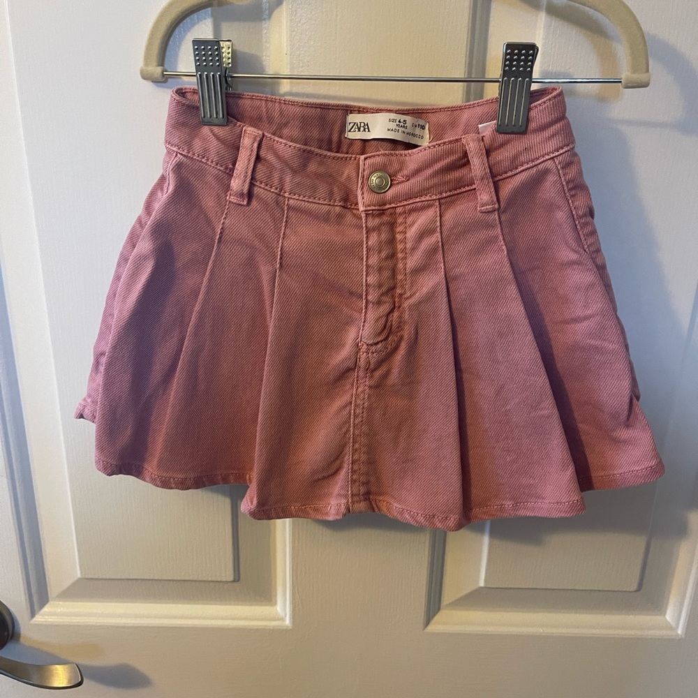 Zara toddler girl pink pleated denim skort. Size 4-5